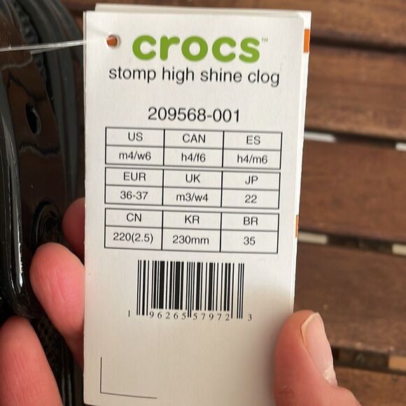 NWT CROCS Stomp High-Shine Platform Clogs Black Women 6 Men 4 - Picture 10 of 10